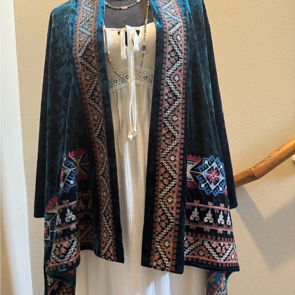 Velvet Embroidered Duster/Kimono in Teal - Picture 5 of 5